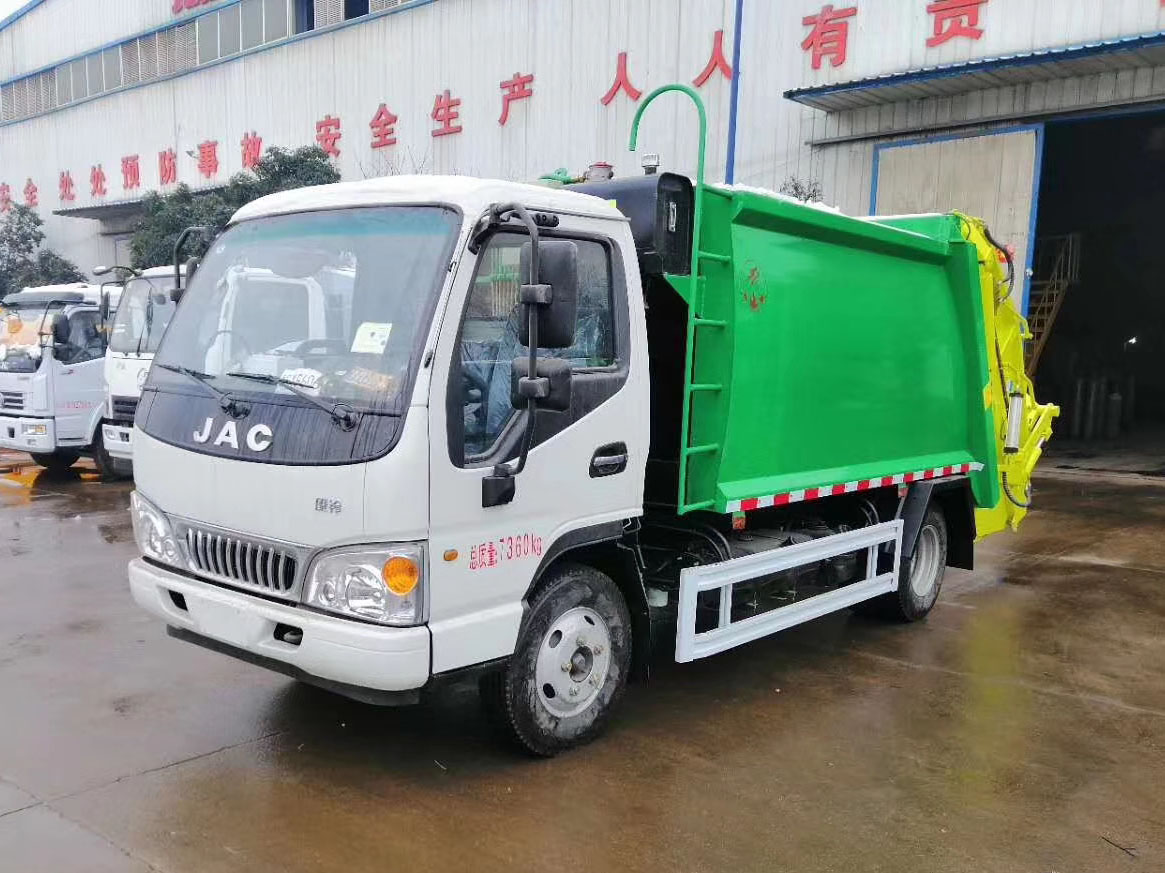 江淮駿鈴8方壓縮式垃圾車